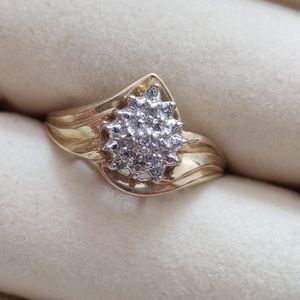 Vintage 10K Yellow Gold Diamond Teardrop Ring